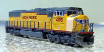 KATO 176-7608 N-Scale SD70M Locomotive with DIGITRAX DCC Union Pacific #4198 NIB