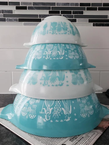 Vintage Pyrex Amish Butterprint Set of 4 Cinderella Mixing Bowls Turquoise