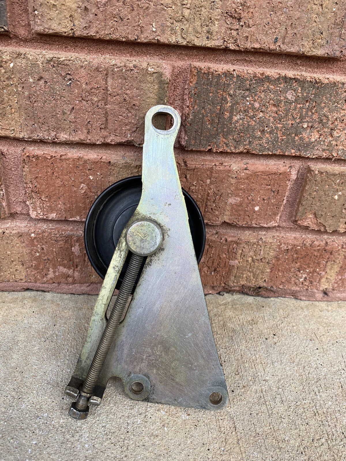 20032008 Infiniti G35 A/C Compressor Pump Belt Tensioner Bracket