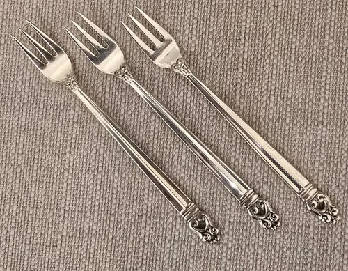 Royal Danish by International Sterling Silver (3) Appetizer Forks  4"  57 Gr