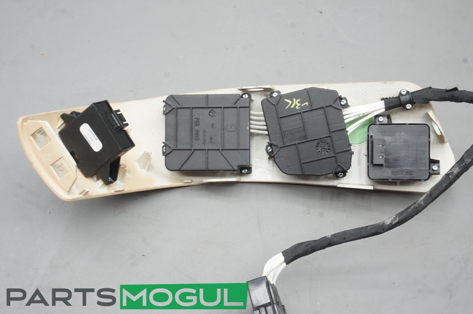Maserati Quattroporte 2003-2013 Front Left Seat control switch