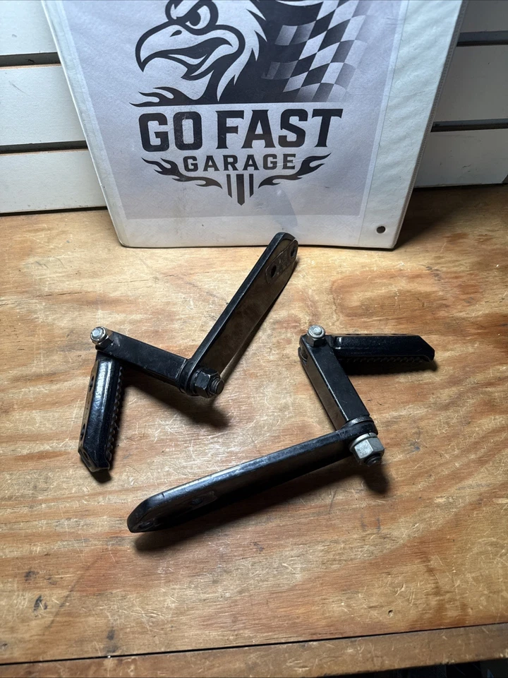 Clavijas de carretera Harley Davidson Dyna con soportes 99-17 Fxd/fxdx/fxdl/fxdwg originales OEM Foto 4 de 4