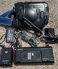 Sony Handycam CCD-TR9 Video8 Camcorder Bundle - FOR PARTS/REPAIR -