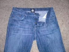 ROCK & REPUBLIC Bootcut Taylor style button fly denim Jeans 38x30