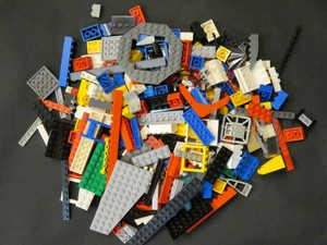 1 lb of legos