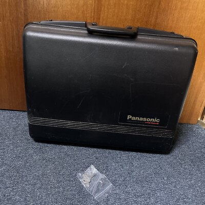 Panasonic SYSTEM CASE VW-SHCT1一式 Panasonic VHS Movie System Case For VW-SHM7 With Key - Hard Case
