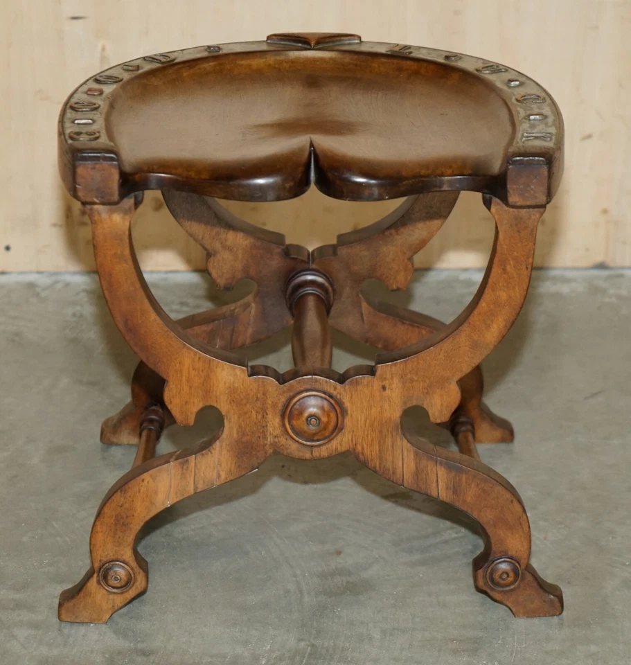 SUBLIME ANTIQUE VICTORIAN HAND CARVED ENGLISH OAK "GOOD LUCK" HORSE SHOE STOOL - Image 3 of 4