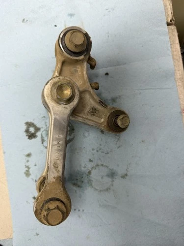 LEVER SET, REAR CUSHION