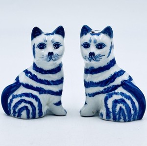 Porcelain Blue & White Cat Salt & Pepper Shakers Kitty Kitten 3” With Plugs