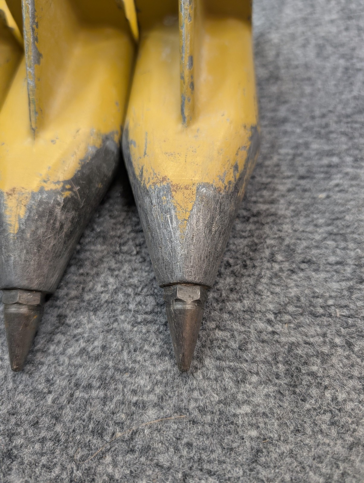 Set 3 Heavy Duty Yellow Steel Ground Spikes Anchors Replacement Parts Hardware