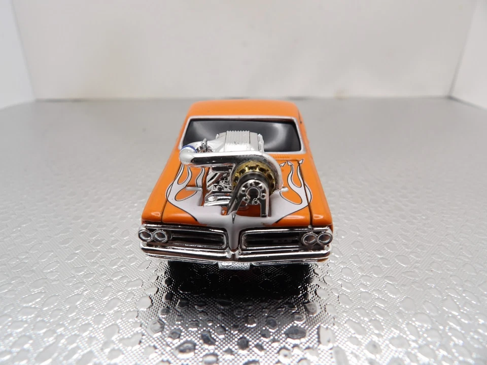 1964 PONTIAC GTO       2007 THE ORIGINAL MUSCLE MACHINES   1:64 DIE-CAST - Image 3 of 4