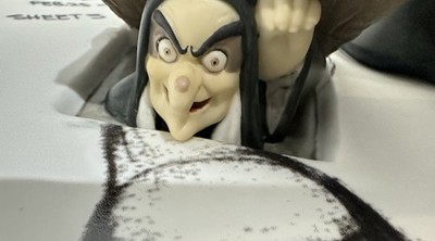 Rare Disney Store Gallery Snow White Witch Old Hag 3D Model Sheet Figure LE 3000