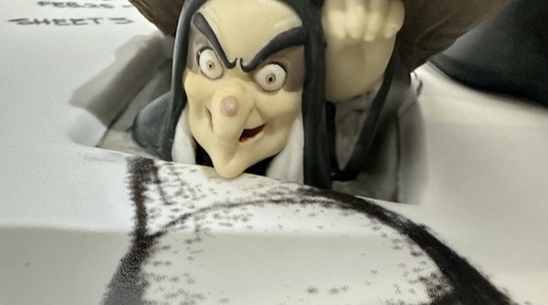 Rare Disney Store Gallery Snow White Witch Old Hag 3D Model Sheet Figure LE 3000
