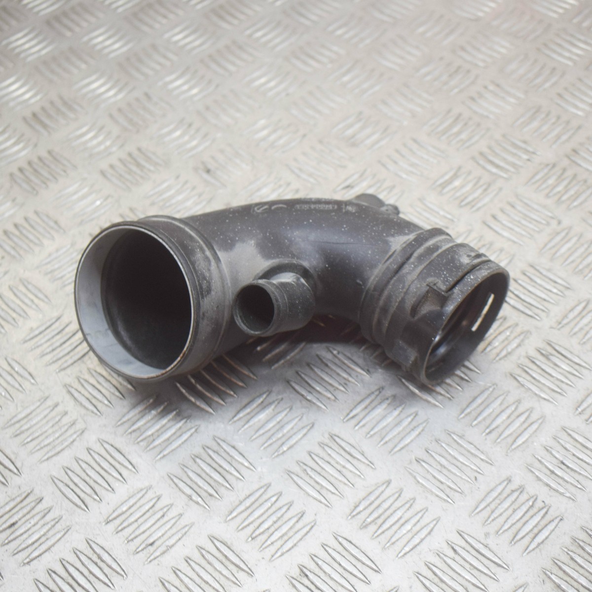 MASERATI QUATTROPORTE M156 Air Intake Duct Tube 670002061 3.8