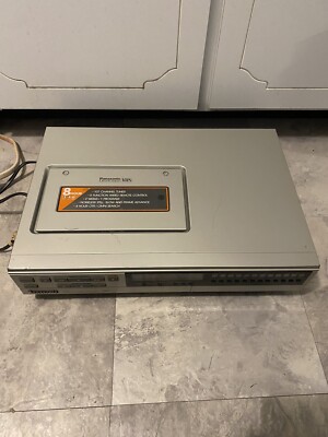 Vintage 1984 Panasonic Omnivision PV-1230 VCR Powers on *Please