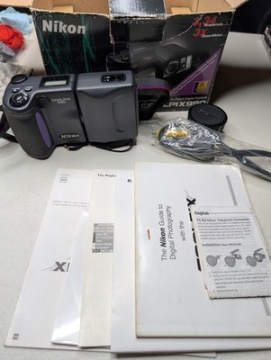 Nikon COOLPIX 990 3.2MP Digital Camera w/ Media Cord, Batteries, CF Card, Lens