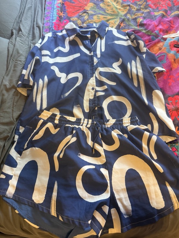 Seven Wonders XL 2pc Blue and white Abstract Button-Up Shirt & Shorts Set