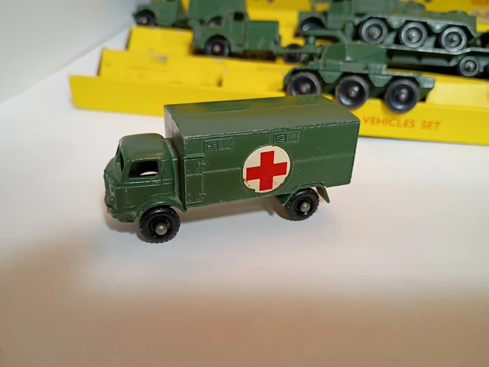 MatchBox G-5 Military Vehicle Set of 7 With Box Made In England Used - Image 4 of 4