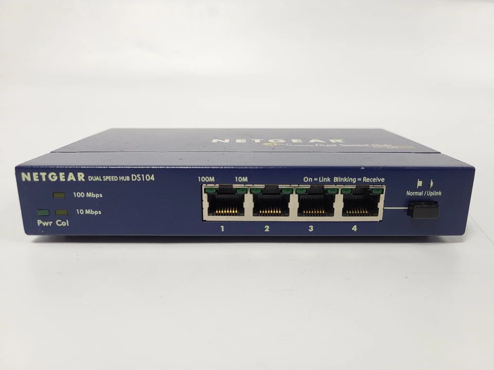 Netgear DS104 Dual Speed 4-Port Hub 10/100, RJ-45, Uplink Button w/Power Adapter - Image 3 of 4