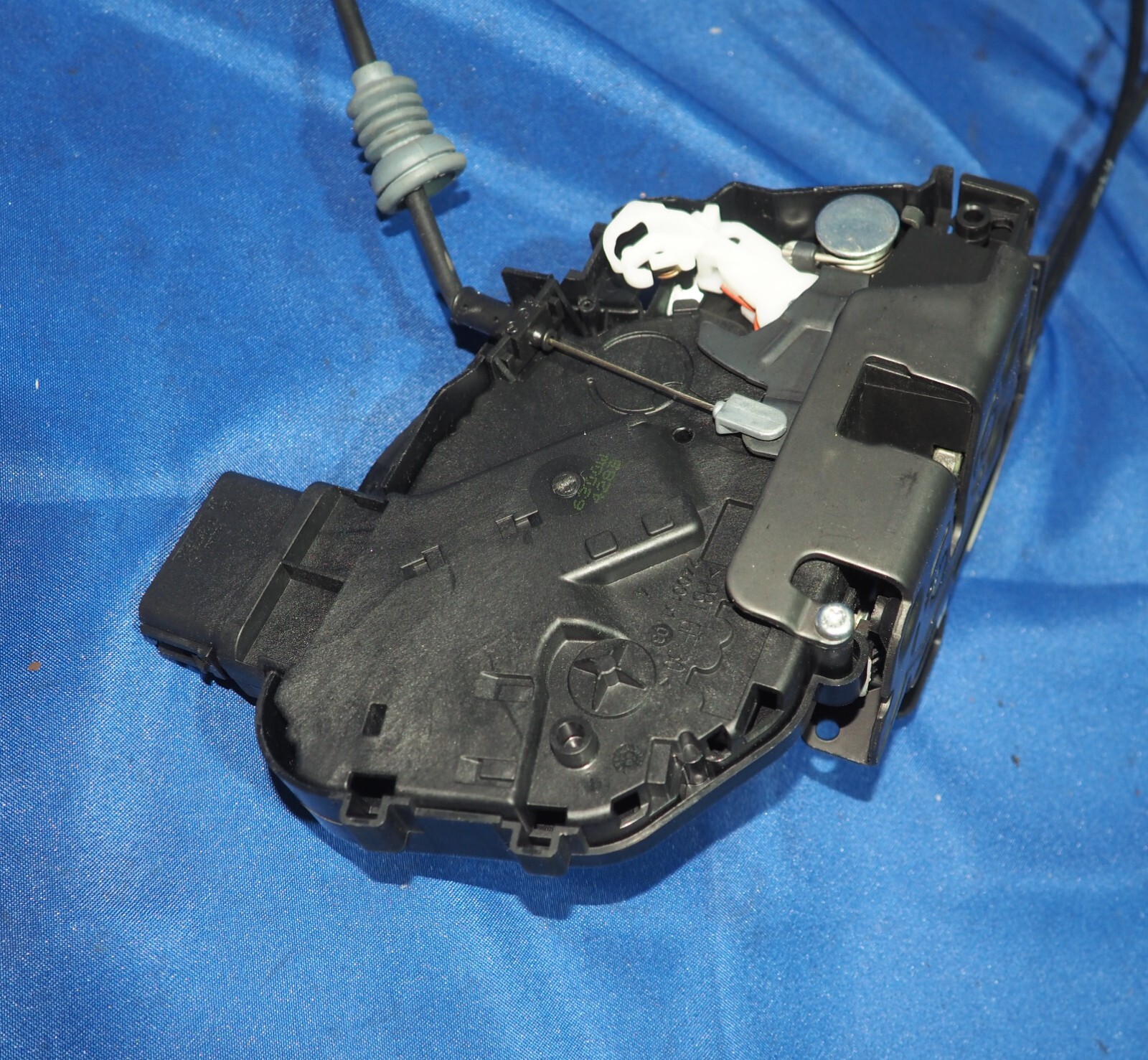 2010-2020 Aston Martin Rapide Front Right Door Lock Actuator OEM W/Warranty