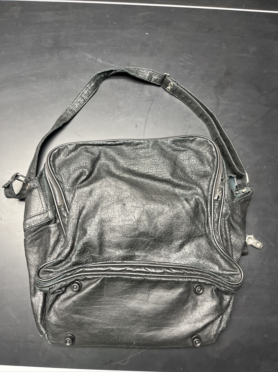 バッグ 2000s NIKE Leather Bag DEADSTOCK Nike Swoosh Vintage Suede Leather Black Messenger Crossbody Gym