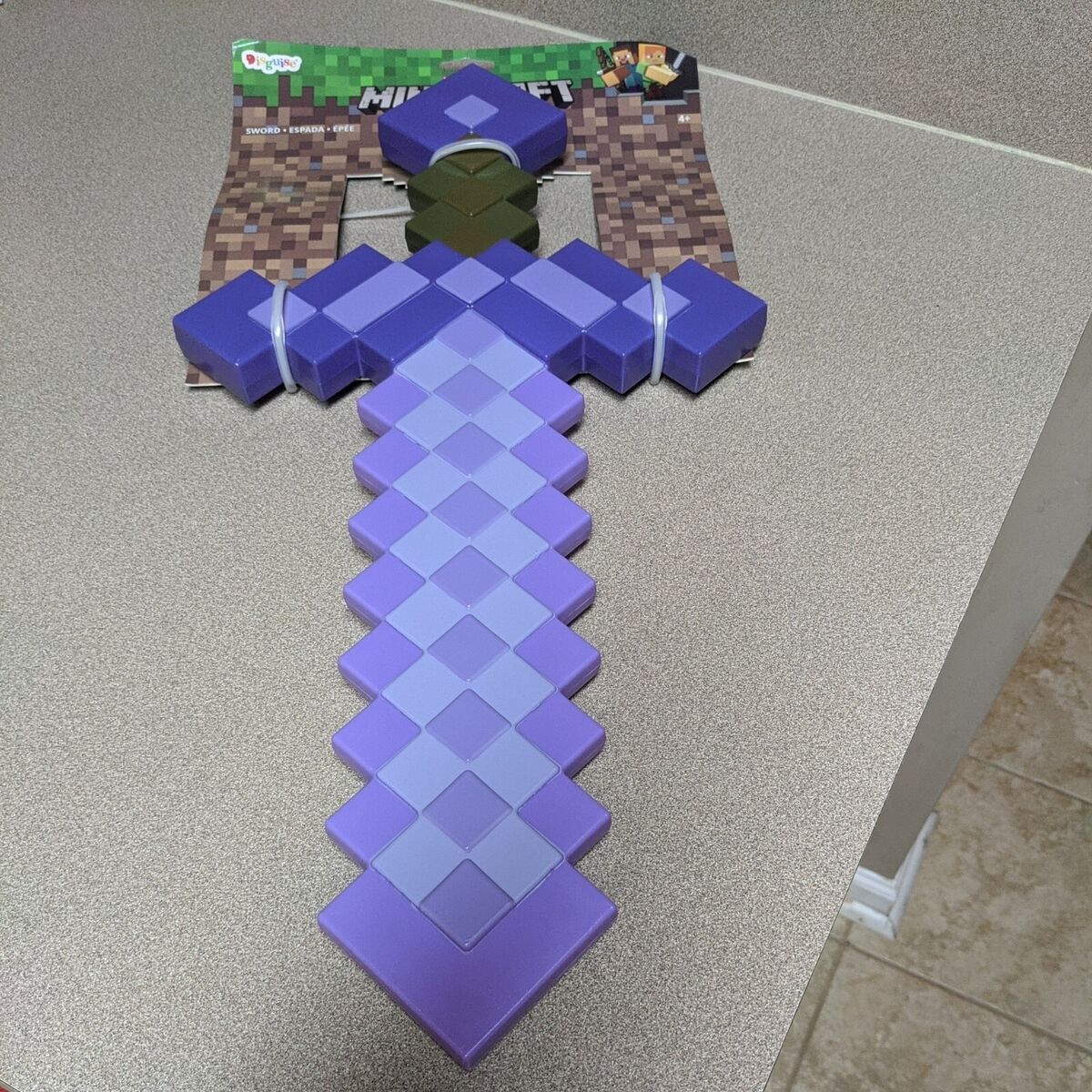 How to make an Enchanted Netherite Sword in Minecraft