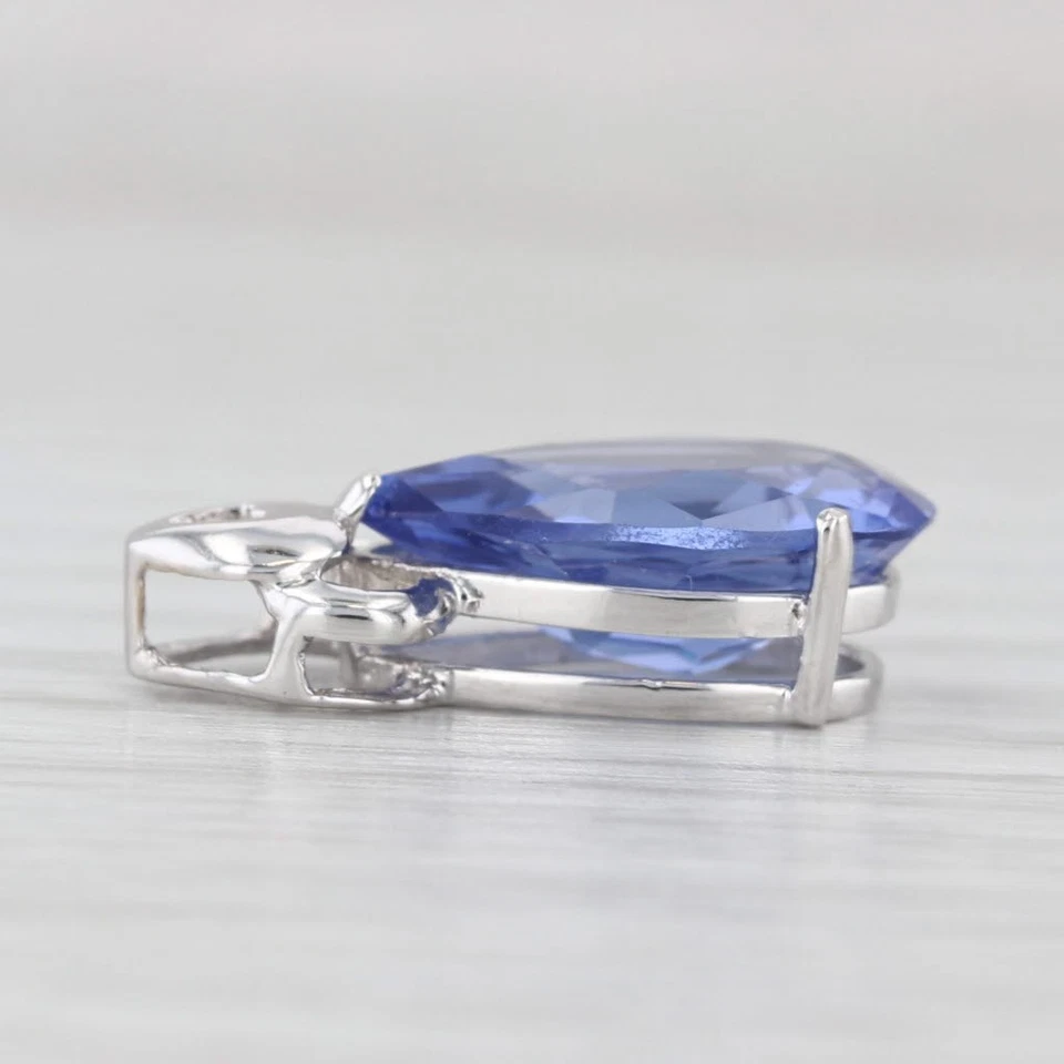 Colgante lágrima cristal azul zafiro simulado corazón oro blanco 14k Foto 3 de 4