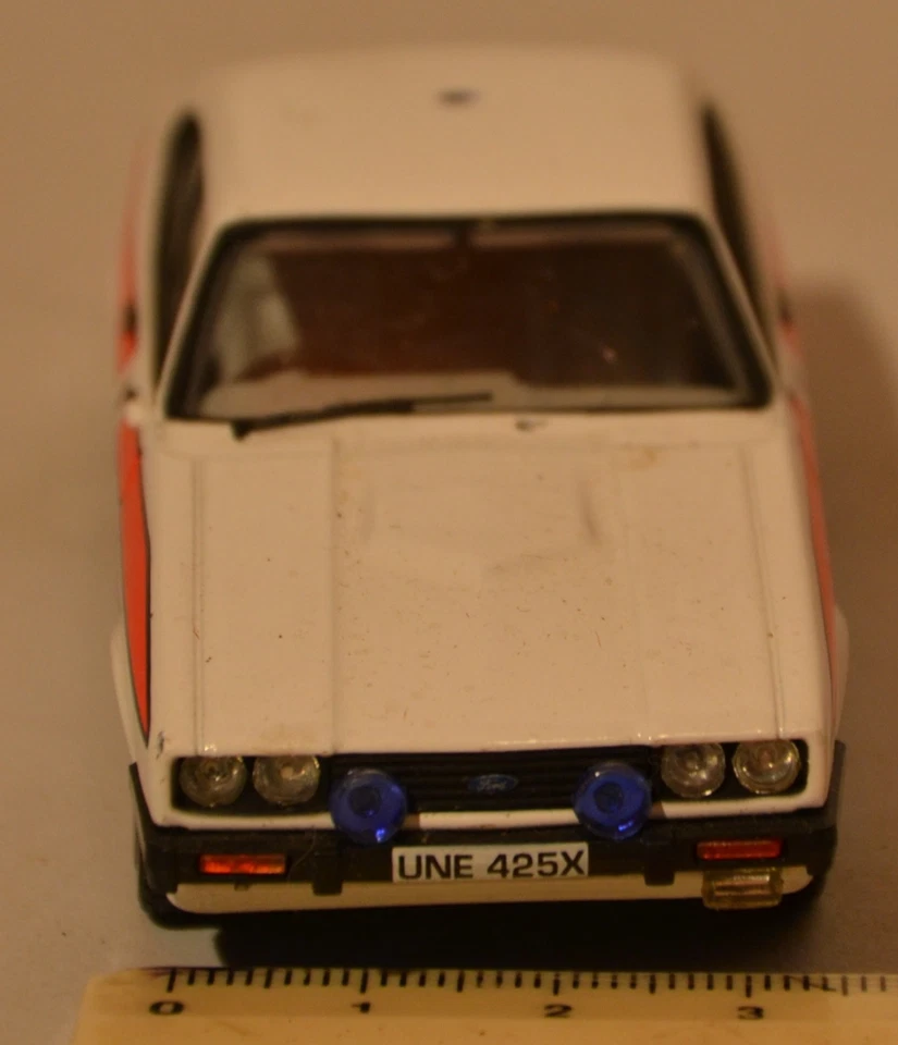 ford capri mk 3 police manchester corgi drive time limited edition 1/43 ieme - Photo 2/4