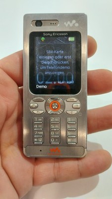 1515.Sony Ericsson W880i Very Rare - For Collectors - Unlocked