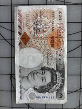 Bank of England £10 Note 1992 - 2003 Charles Dickens B71 032758