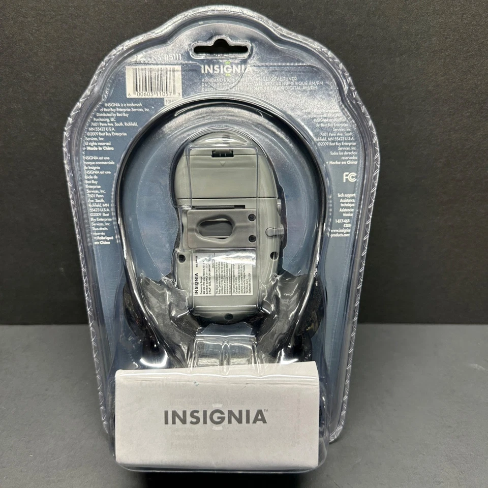 NEW SEALED Insignia NS-R5111 Armband Radio Portable AM FM Stereo Jog Run Vintage - Image 4 of 4