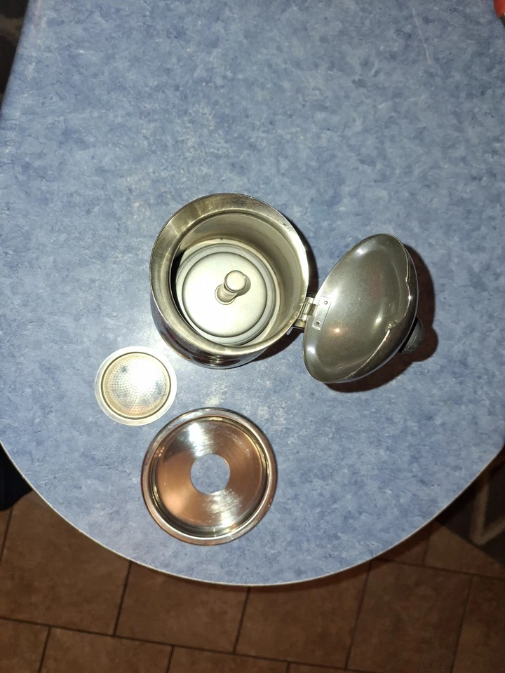 Cafeteira de café expresso Bialetti Kitty fogão, aço inoxidável 4 xícaras - Imagem 3 de 4