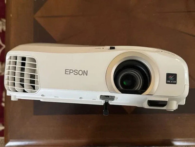 Epson Home Cinema 2040 1080p 3D 3LCD Home Theater Projector