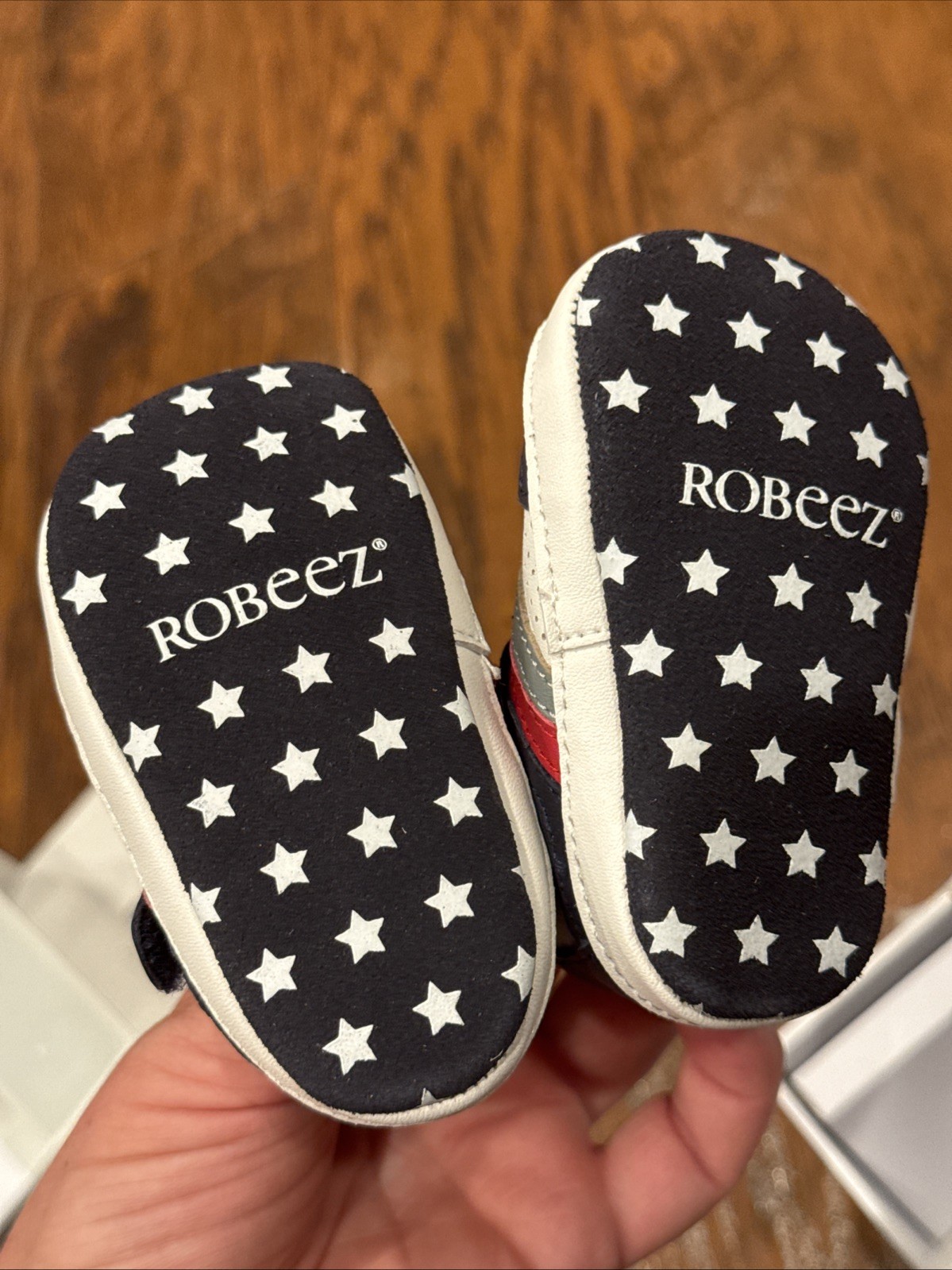 New Robeez Leather First Kicks Crib Shoes 0- 3 Months  Everyday Ethan Sneakers