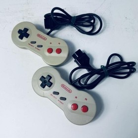 Nintendo New Famicom AV Family Computer HVC-101 Tested with two controllers