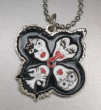 KISS - Necklace /  Pendant, (Rock And Roll Over)