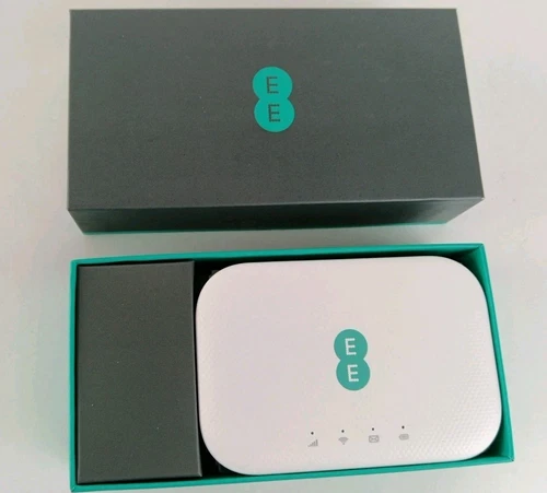 EE Mini Halo Hub Mobile WiFi EE71 (2020) Pay As You Go 4G Dongle White UK Model 