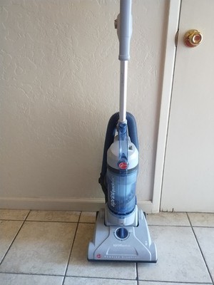 Hoover - Sprint QuickVac Bagless Upright Vacuum - Gray