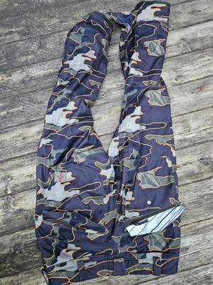 Volcom Gor-Tex Army Print Snowboard Pants Size XL