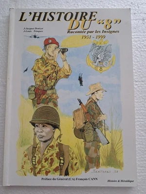 Livre histoire du "8" racontée par les insignes - Photo 1/4