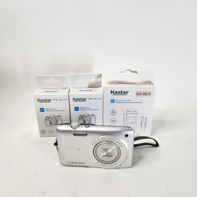 NIKON COOLPIX S3300 Silver 16.02MP Compact Digital Camera 6x Zoom