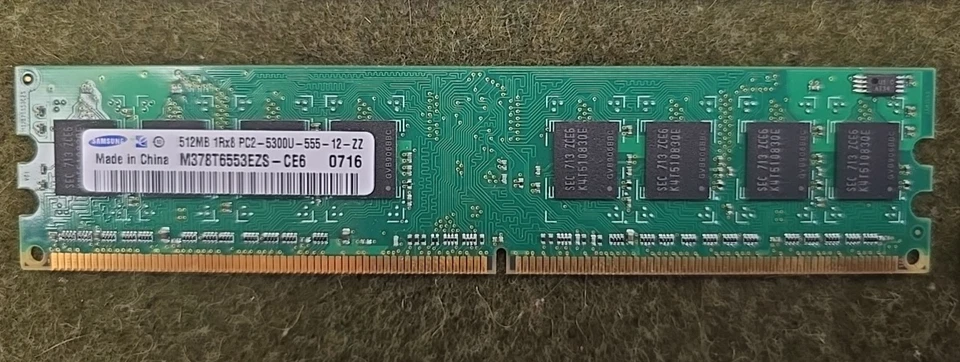 Samsung 2- 1GB 2-512MB  2Rx8 PC2-5300U DDR2- Desktop Memory RAM M378T2953EZ3-CE6 - Image 3 of 4
