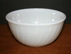 VTG FIRE KING Anchor Hocking Milk Glass Mixing Bowl #1 Swirl 7" USA