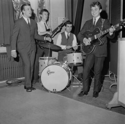 British Musicians Billy J Kramer Robin Mcdonald Mike Maxfield 1964 OLD PHOTO