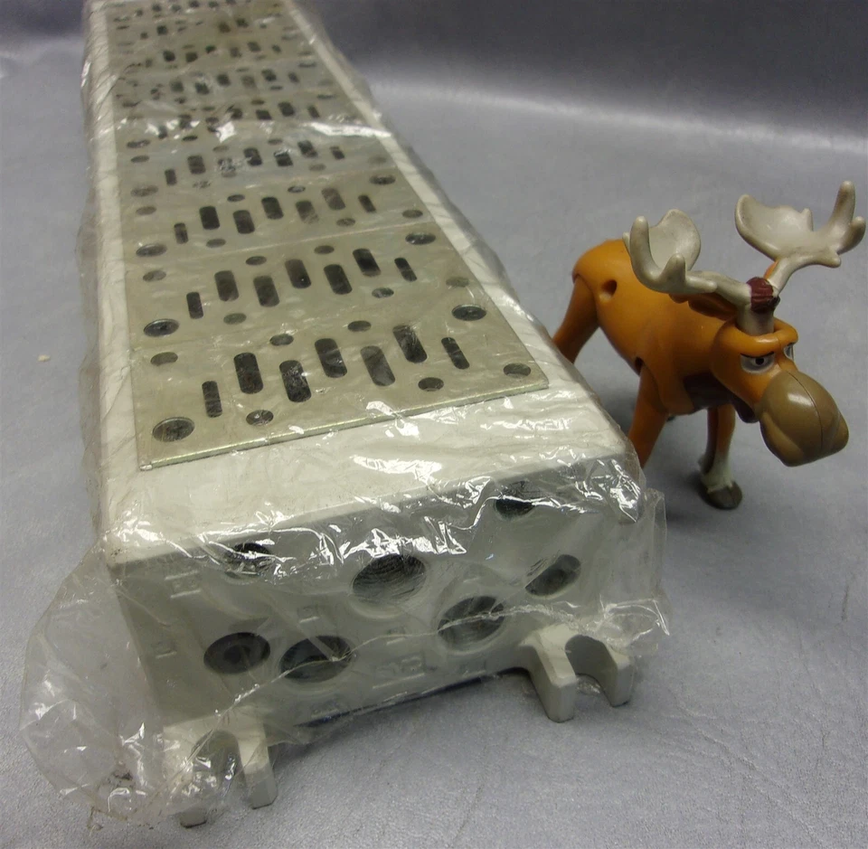 Colector 9 estaciones SMC VV719-03L-03B Foto 3 de 4