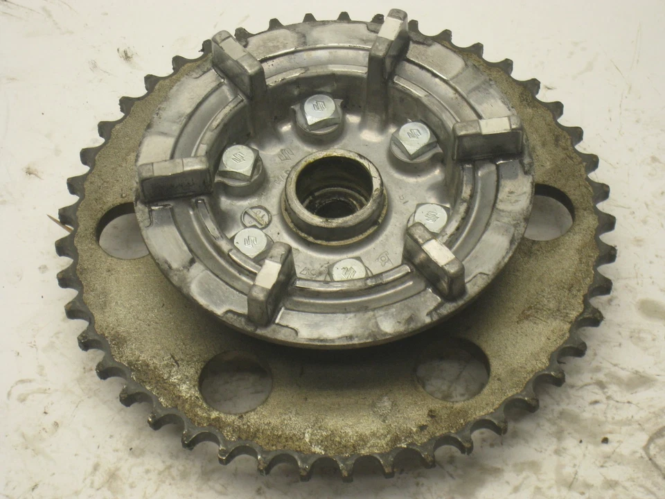 1979 SUZUKI GS425E GS E 425 REAR WHEEL SPROCKET Foto 2 de 3
