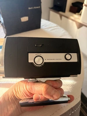 Bell & Howell Camera Super8 modèle 432 - Photo 1/4