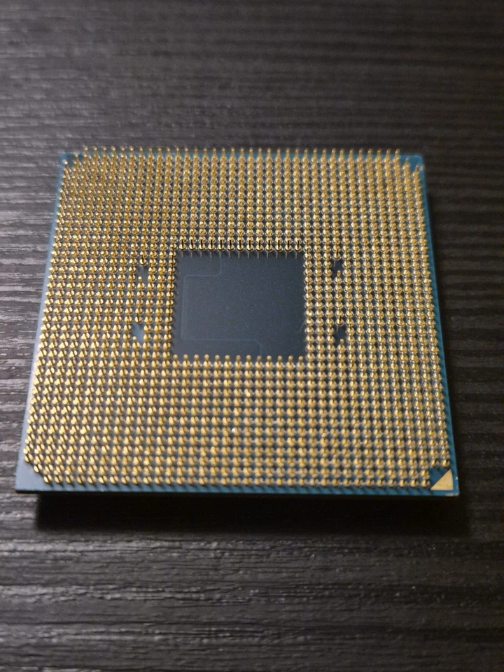 AMD Ryzen 5 2400G 3.6 GHz AM4 CPU Processor (3.9 GHz Boost) Vega 11 Graphics - Image 2 of 2