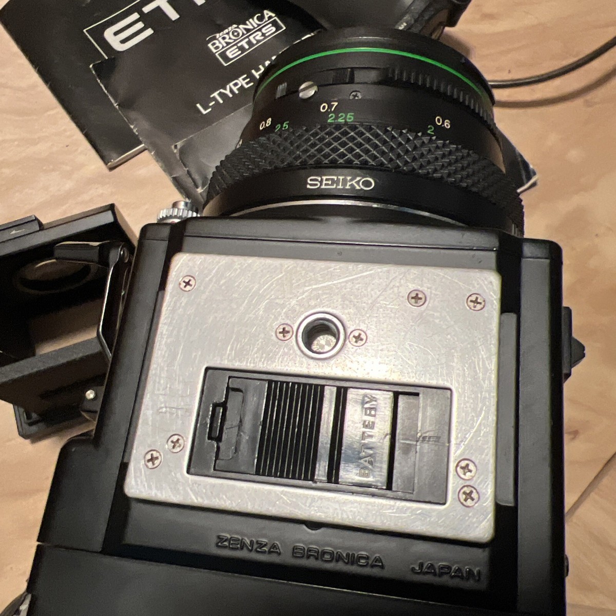 Zenza Bronica Etrs With 75mm Lens And Extras | eBay Zenza Bronica Etrs With 75mm Lens And Extras | eBay