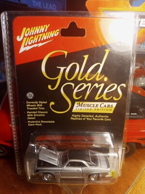 Johnny Lightning Gold Series Muscle Cars 1969, 04 Camaro RS/SS plus 2017 67, Z28